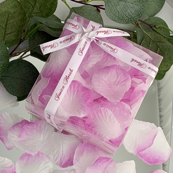 Boxed Silk Rose Petals - Orchid - Picture 2 of 3